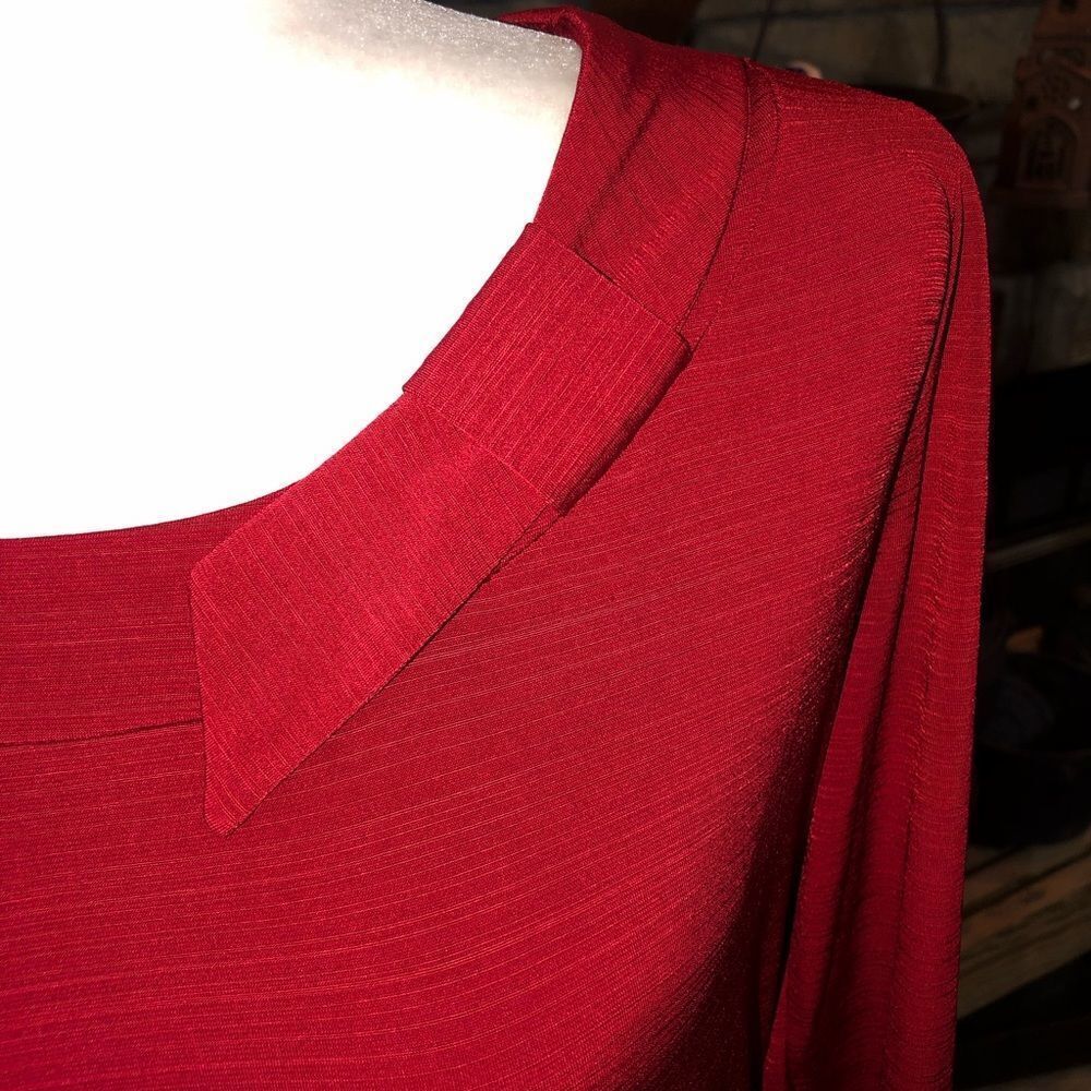 East 5th size medium long sleeve red blouse very stretchy - Picture 2 of 4